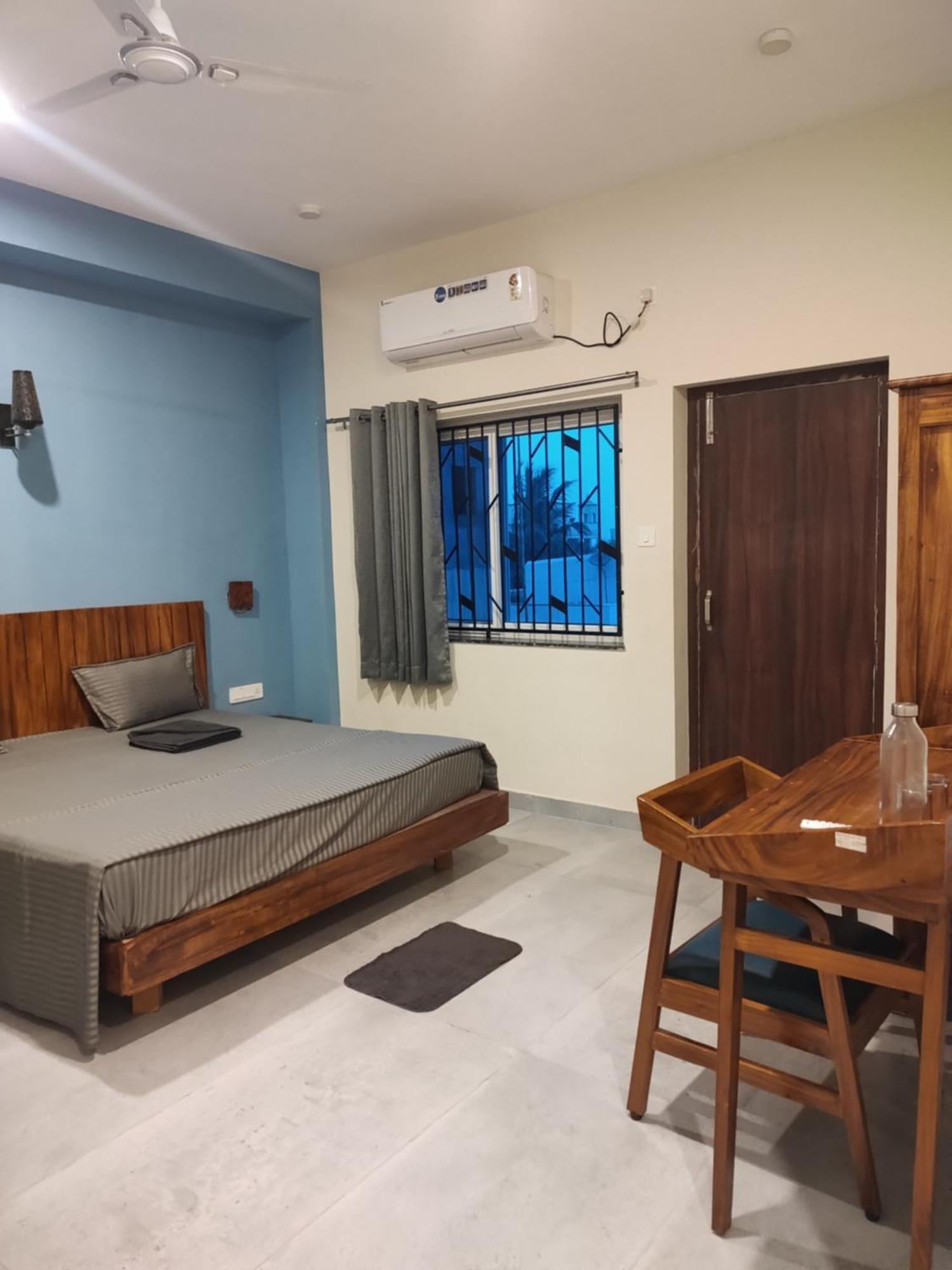 Tavasmi Hostel Puri Exterior photo