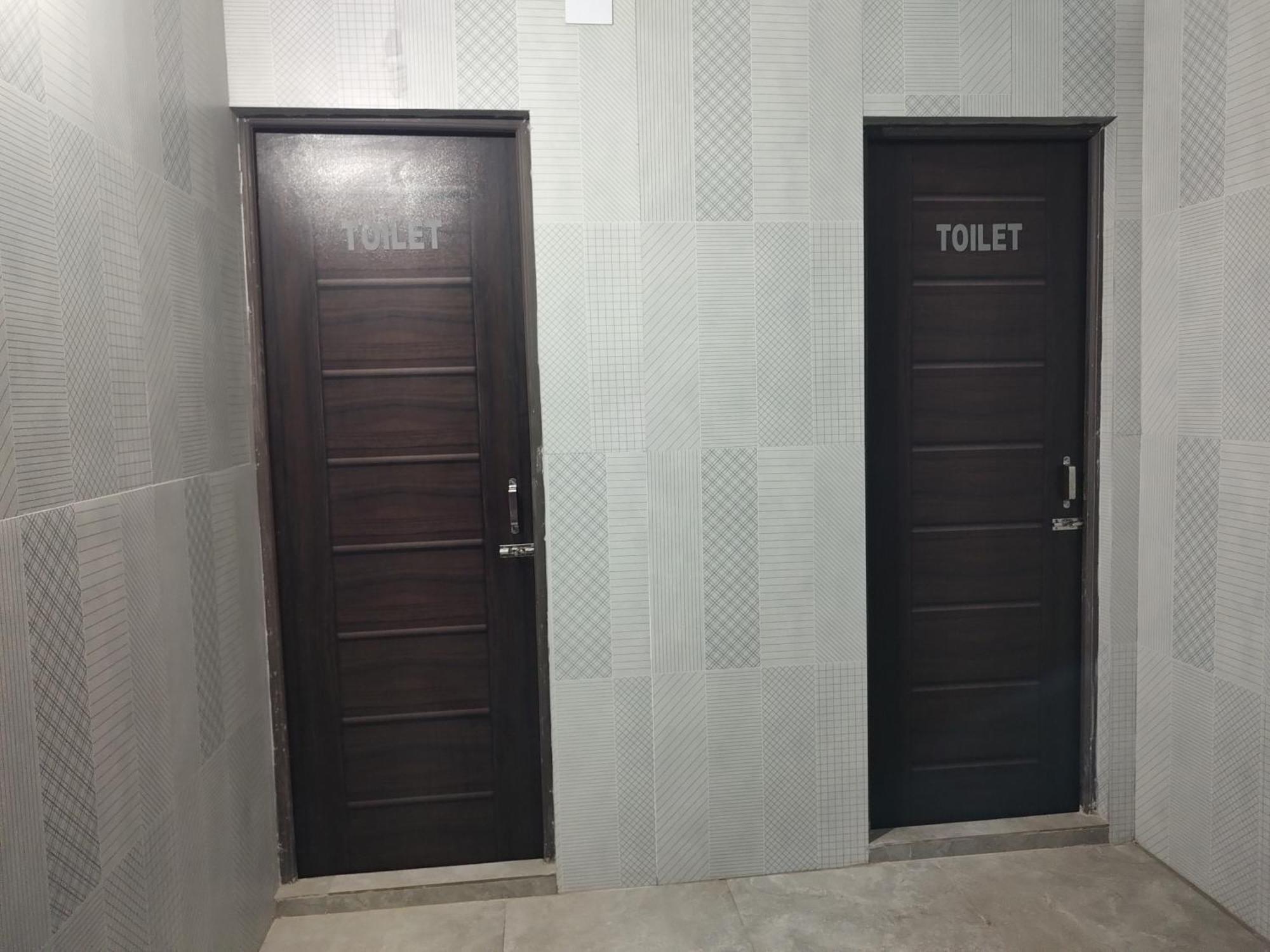 Tavasmi Hostel Puri Exterior photo